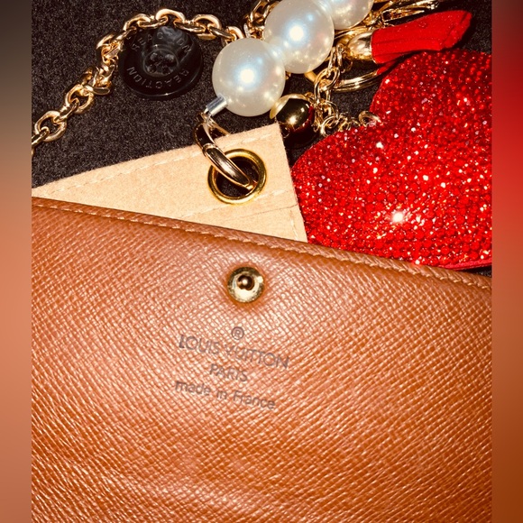 ✅ AUTHENTIC LOUIS VUITTON LONG SARAH WALLET - Picture 8 of 13